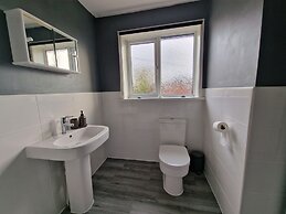 Detached Homestay With Private Rooms