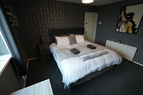 Detached Homestay With Private Rooms