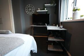 Detached Homestay With Private Rooms