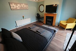 Detached Homestay With Private Rooms