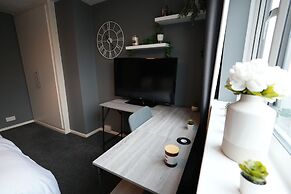 Detached Homestay With Private Rooms