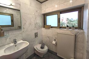 Villa Mirtylla luxury retreat. Pool Gym