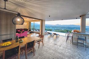 Villa Mirtylla luxury retreat. Pool Gym