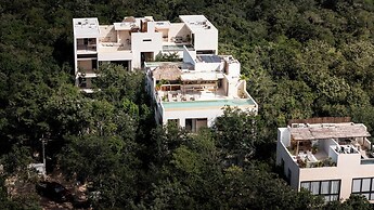 Jungle Resort Suites & Private Pool