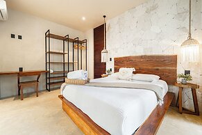 Jungle Resort Suites & Private Pool
