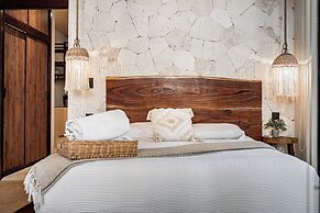 Jungle Resort Suites & Private Pool