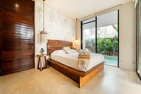 Jungle Resort Suites & Private Pool