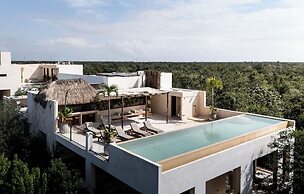 Jungle Resort Suites & Private Pool