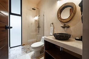 Jungle Resort Suites & Private Pool