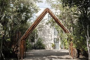 Jungle Resort Suites & Private Pool