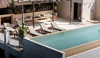 Jungle Resort Suites & Private Pool