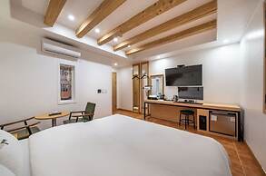 Pyeongtaek Station Gallery Hotel