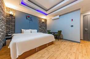 Pyeongtaek Station Gallery Hotel
