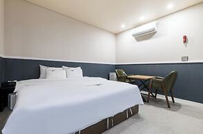Pyeongtaek Station Gallery Hotel