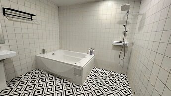 Pyeongtaek Station Gallery Hotel