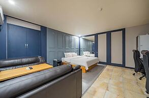 Pyeongtaek Station Gallery Hotel