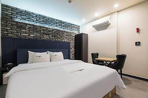 Pyeongtaek Station Gallery Hotel