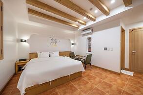 Pyeongtaek Station Gallery Hotel