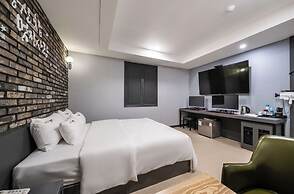 Pyeongtaek Station Gallery Hotel