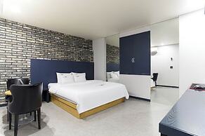 Pyeongtaek Station Gallery Hotel