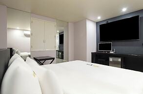 Pyeongtaek Station Gallery Hotel