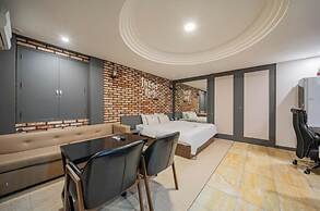 Pyeongtaek Station Gallery Hotel