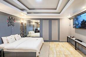 Pyeongtaek Station Gallery Hotel