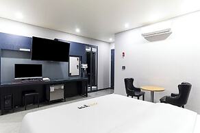 Pyeongtaek Station Gallery Hotel