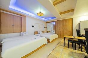 Pyeongtaek Station Gallery Hotel