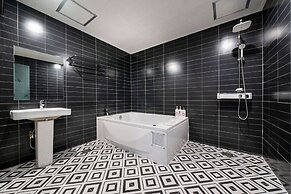 Pyeongtaek Station Gallery Hotel