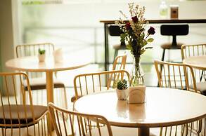 Rudhil's Place Hotel