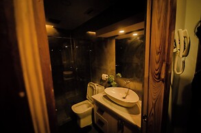 Rudhil's Place Hotel