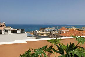 ANEMOS DELUXE SUITES - MAISTROS