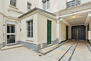 Cozy Getaway in Le Marais Heart of Paris