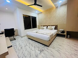 B&B Estrella Hotel And Resort