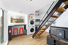 Echo Loft: A Modern Escape