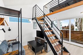 Echo Loft: A Modern Escape