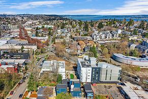 Echo Loft: A Modern Escape