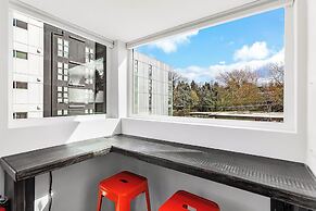 Echo Loft: A Modern Escape