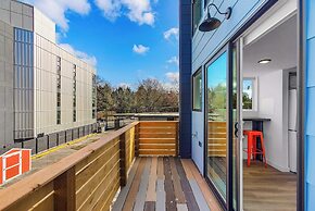 Echo Loft: A Modern Escape