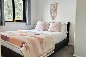 Kenegie- HMH Kenegie View Bright Cheerful 2 bed