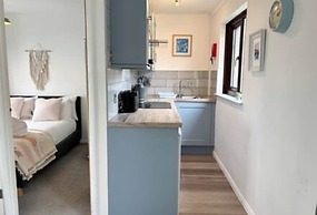 Kenegie- HMH Kenegie View Bright Cheerful 2 bed