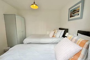 Kenegie- HMH Kenegie View Bright Cheerful 2 bed