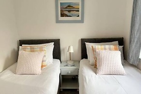 Kenegie- HMH Kenegie View Bright Cheerful 2 bed