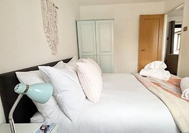 Kenegie- HMH Kenegie View Bright Cheerful 2 bed