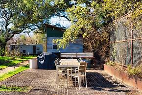 Cozy Tiny Home on Eco Farm and Huge Yard