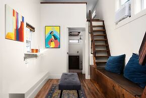 Cozy Tiny Home on Eco Farm and Huge Yard