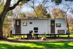 Cozy Tiny Home on Eco Farm and Huge Yard