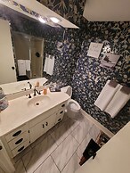 The Bear Den