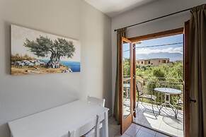 Lefkis apartments & studios